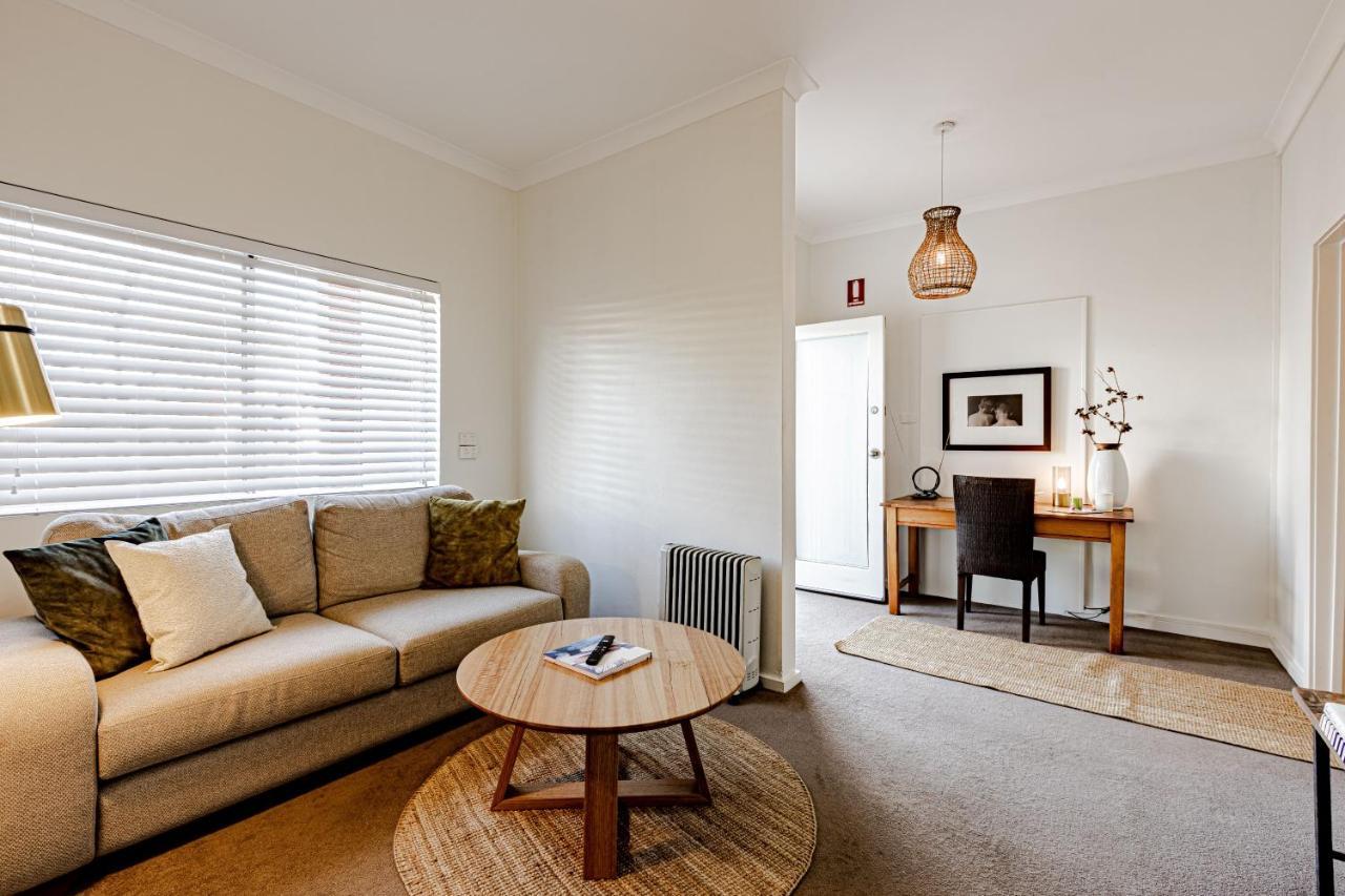 Bay Breeze Boutique Accommodation Батманс-Бей Екстер'єр фото